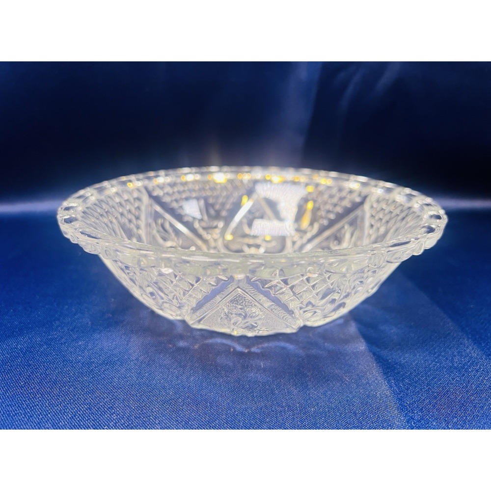Indiana Glass Tiara Sandwich Heart & Bow Bowl Clear Beaded Rim Vintage